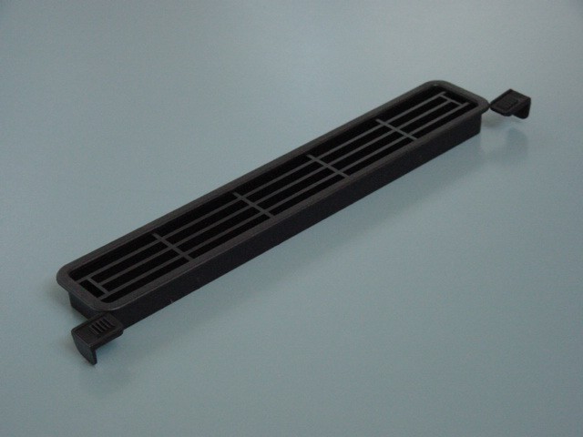 VASALAT EGYÉB SZELLŐZŐ SZÖGLETES 444 FEKETE 203X35X14 MM