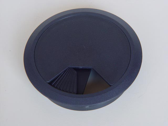 IRODAI KELLÉK KÁBELKIVEZETŐ 30103 FEKETE 80MM